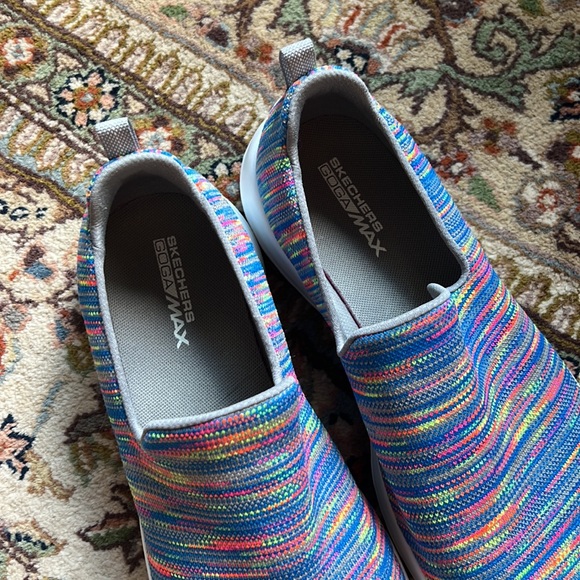 Like new sketchers goga max slip-on sneakers memory foam sole - Picture 3 of 6